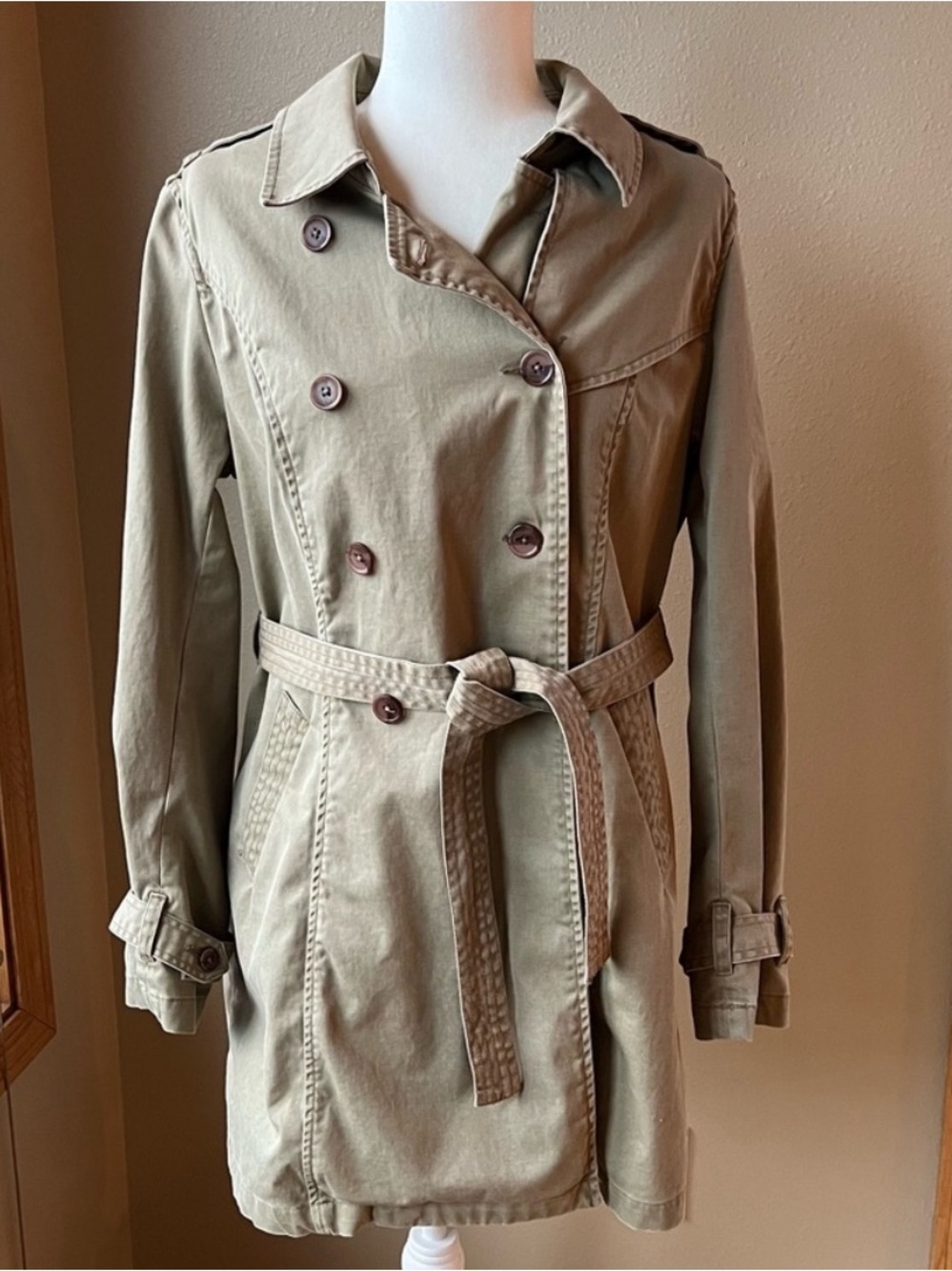 Sundance 100% Cotton Classic Khaki Belted Button Down Trench Coat - M